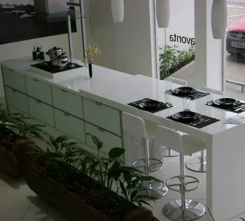 Cozinhas – obra 10 da Marmoraria Mundo das Pedras em Ubatuba