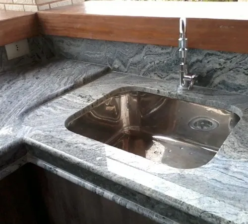 Cozinhas – obra 5 da Marmoraria Mundo das Pedras em Ubatuba