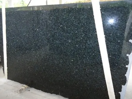 Chapa de Granito Verde Pavão