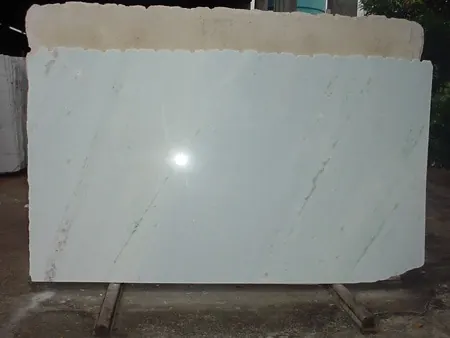 Chapa de Mármore Branco Pinta Verde